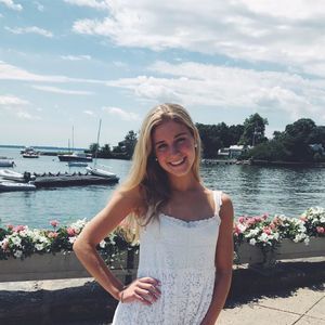 Meet your Posher, Hannah